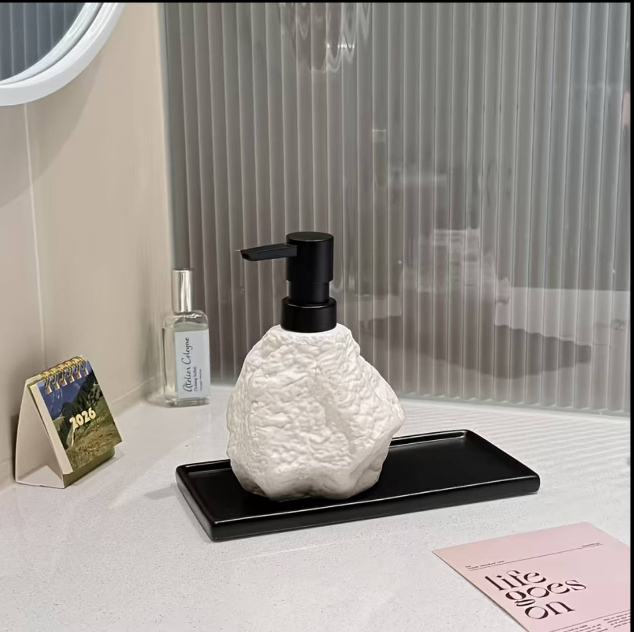 Sabi Style Simulated Rock Shape Ceramic Soap Pump Dispenser 
موزع صابون سيراميك بتصميم حجر طبيعي – أسلوب سابي