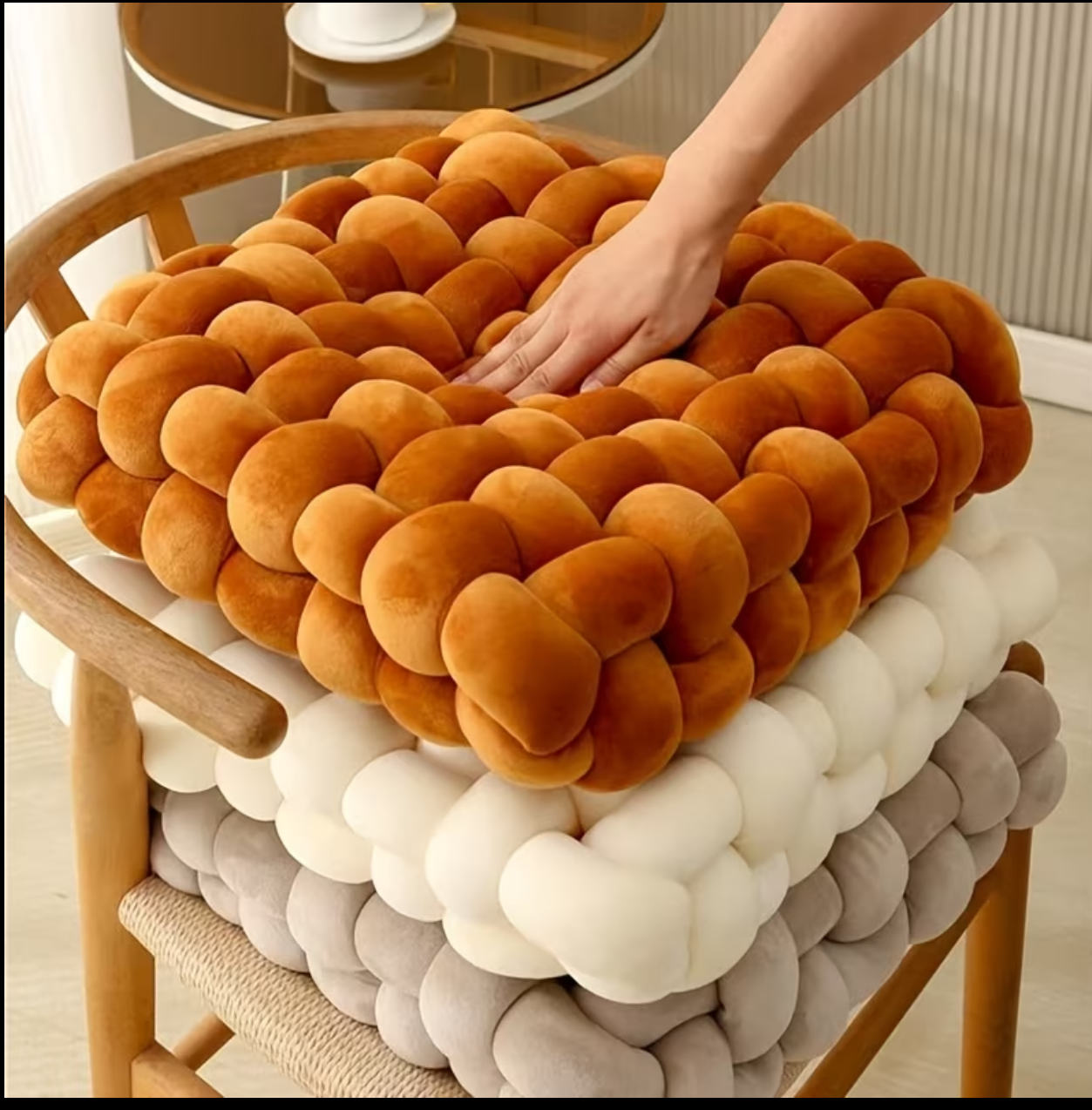 Heavy-Duty Fabric Cushion – Perfect for Chairs, Sofas & Floor -Seating
    وسادة بقماش متين – مثالية للكراسي والأرائك والجلوس الأرضي